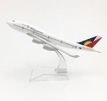 Load image into Gallery viewer, Philippines Airlines Boeing 747 Airplane 16cm Diecast Plane Model