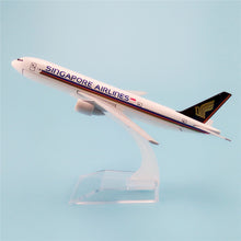 Load image into Gallery viewer, Singapore Airlines Boeing 777 Airplane 16cm Diecast Plane Model