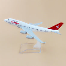 Load image into Gallery viewer, Swiss Air Airlines Boeing 747 Airplane 16cm Diecast Plane Model