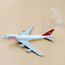 Load image into Gallery viewer, Swiss Air Airlines Boeing 747 Airplane 16cm Diecast Plane Model