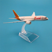 Load image into Gallery viewer, Batik Indonesia Airlines Boeing 787 Airplane 16cm DieCast Plane Model