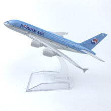 Load image into Gallery viewer, KOREAN AIR Airbus A380 HL7612 Airplane 16cm DieCast Plane Model