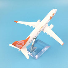 Load image into Gallery viewer, GOL Airlines Brazil Boeing 737 Airplane 16cm Diecast Plane Model