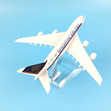 Load image into Gallery viewer, Singapore Airlines A380 9V-SKA Airbus Airplane 16cm Diecast Plane Model