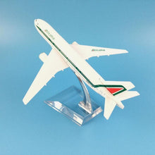 Load image into Gallery viewer, Alitalia Italy Airlines Boeing 777 Airplane 16cm Diecast Plane Model