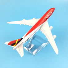 Load image into Gallery viewer, Avianca Colombia Airlines Boeing 747 Airplane 16cm Diecast Plane Model