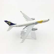 Load image into Gallery viewer, Mongolian Airlines Boeing 767 JU-1021 Airplane 16cm Diecast Plane Model