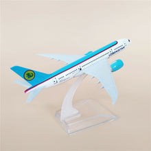Load image into Gallery viewer, Uzbekistan Airways Dreamliner Boeing 787 Airplane 16cm Diecast Plane Model