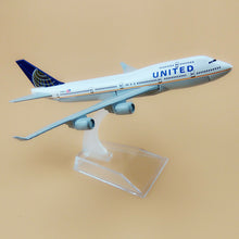 Load image into Gallery viewer, United Airlines Boeing 747 N199UA Airplane 16cm Diecast Plane Model