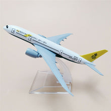 Load image into Gallery viewer, Royal Brunei Airlines Boeing 787 Airplane 16cm Diecast Plane Model