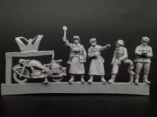 Load image into Gallery viewer, WWII Soldier 4 People and Motorcycle Miniature Unpainted Resin Figure 1/72 Scale Unassembled Model
