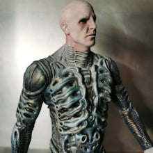 Load image into Gallery viewer, Sci-Fi Movie Character Engineer Unpainted Resin Figure 1/24 Scale Unassembled Model
