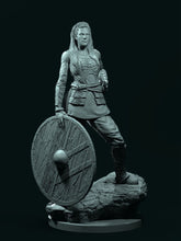 Load image into Gallery viewer, Ancient Roman Female Soldier Unpainted Resin Figure 1/18 Scale Unassembled Model
