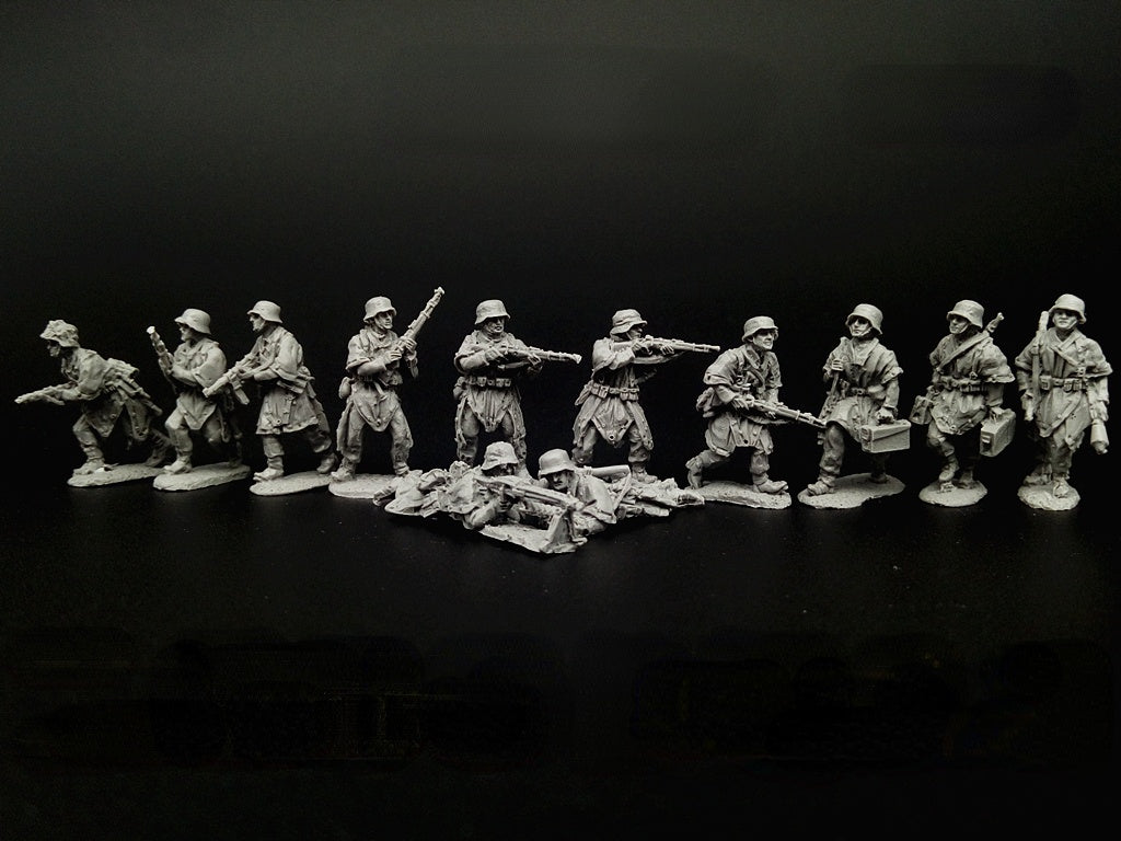 WWII German Camouflage Infantry Soldiers 12 People Miniature Unpainted Resin Figure 1/72 Scale Unassembled Model
