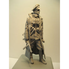 Load image into Gallery viewer, WWII Western War Commander Soldier Unpainted Resin Figure 1/16 Scale Unassembled Model
