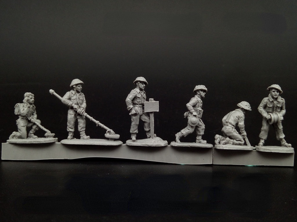 WWII British Army Mine Detectors Soldiers 6 People Miniature Unpainted Resin Figure 1/72 Scale Unassembled Model