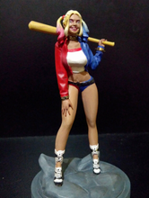 Load image into Gallery viewer, Female Joker Harley Quinn Resin Unpainted Resin Figure 1/24 Scale Unassembled Model
