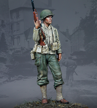 Load image into Gallery viewer, WWII U.S. Bar Gunner Soldier Unpainted Resin Figure 1/16 Scale Unassembled Model
