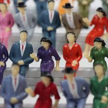 Load image into Gallery viewer, 50pcs Miniature People Sitting Figures G Scale 1:25 for Railway Diorama Layout Model Scene
