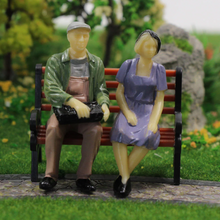 Load image into Gallery viewer, 18pcs Miniature Sitting People Figures G Scale 1:30 Railway Model Train Scenery Accessories
