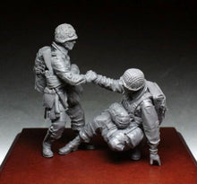 Load image into Gallery viewer, WWII US PARAS 101st Airborne Division Soldier 2 People Miniature Unpainted Resin Figure 1/35 Scale Unassembled Model
