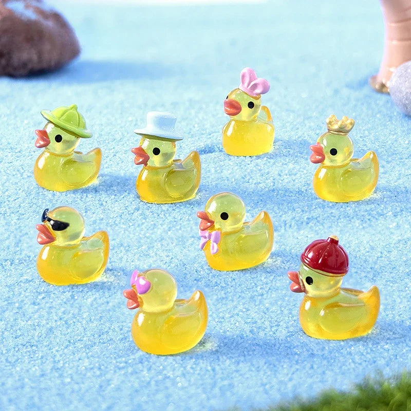 30pcs Mixed Luminous Mini Yellow Ducks, Glow-in-the-Dark Resin Duck Figurines, Fairy Garden Miniatures, DIY Aquarium, Dollhouse Decor