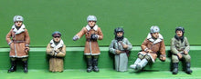 Load image into Gallery viewer, WWII Soviet Winter Soldiers 6 People Miniature Unpainted Resin Figure 1/72 Scale Unassembled Model
