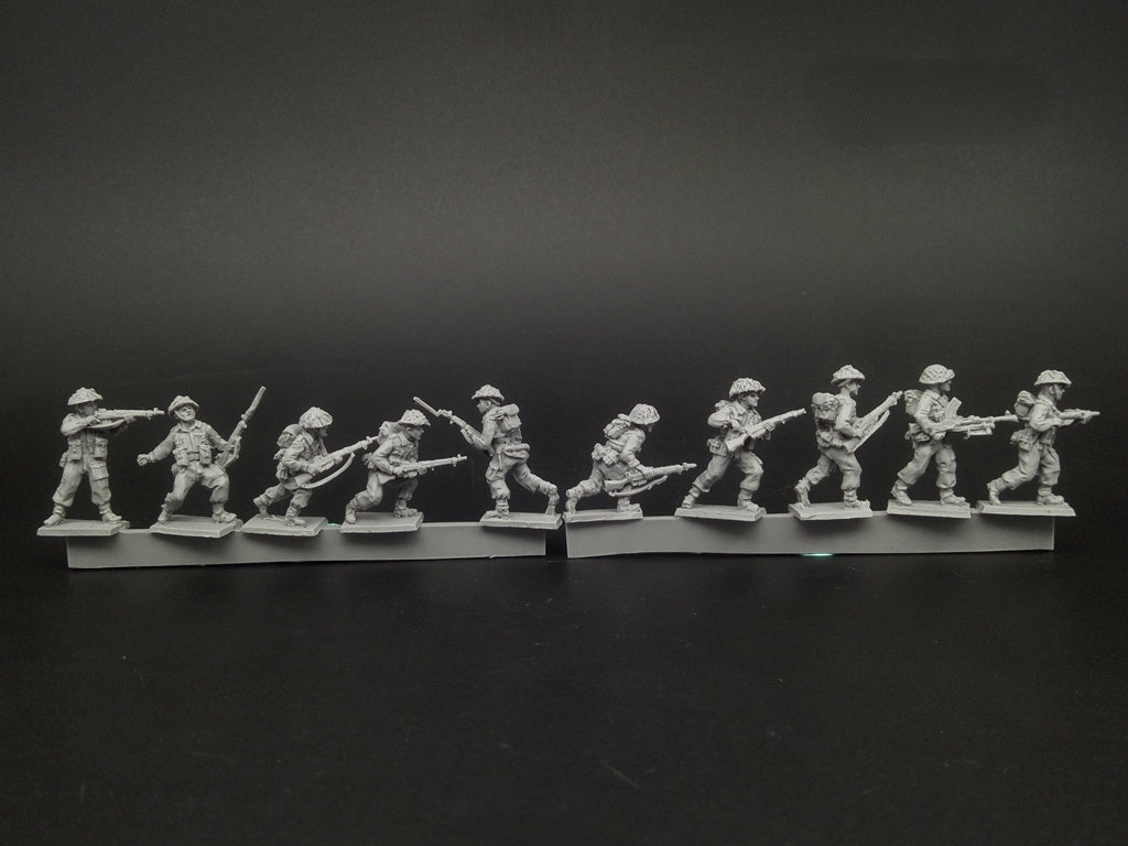 WWII British Army Combat Team Soldiers 10 People Miniature Unpainted Resin Figure 1/72 Scale Unassembled Model