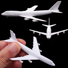 Load image into Gallery viewer, 3pcs Unpainted Miniature Airplane Models Scale 1:150-500 Aircraft for Diorama Projects, Airport Scenery
