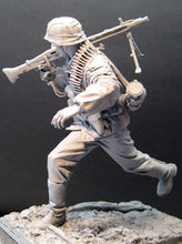 Load image into Gallery viewer, WWII Normandy War Plane Gunner Soldier Unpainted Resin Figure 1/16 Scale Unassembled Model
