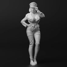 Load image into Gallery viewer, Sexy Female Officer Unpainted Resin Figure 1/35 1/24 1/12 Scale Unassembled Model
