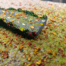 Load image into Gallery viewer, Miniature Static Grass Flock with Leaf Scatter, Diorama Terrain, Model Railway &amp; Wargaming Scenery

