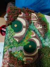 Load image into Gallery viewer, Miniature Flower Bush Scenery Material 6g Diorama Landscape Grass for Model Railway Garden Scene DIY projects
