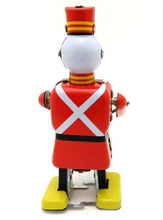 Load image into Gallery viewer, MS250 Vintage Robot Soldier Drummer Retro Clockwork Wind Up Tin Toy Collectible
