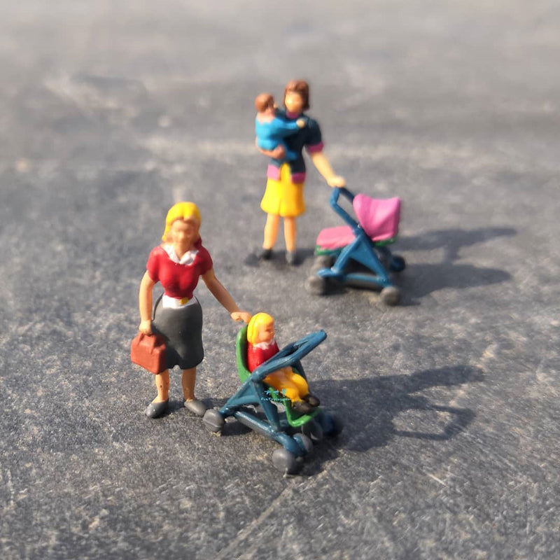 4 pcs Miniature Mother Baby Stroller People 1:87 Figure HO Scale Models Building Landscape Scene Accessories Diorama Supplies