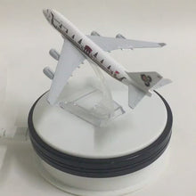 Load and play video in Gallery viewer, Thai Airways Boeing 747 APEC Dragon Boat Airplane 16cm Diecast Plane Model
