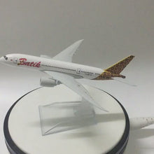 Load and play video in Gallery viewer, Batik Indonesia Airlines Boeing 787 Airplane 16cm DieCast Plane Model
