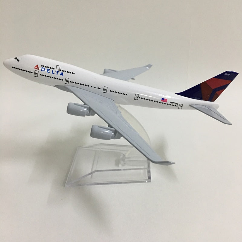 Delta Air Lines Boeing 747 N670US Airplane 16cm Diecast Plane Model