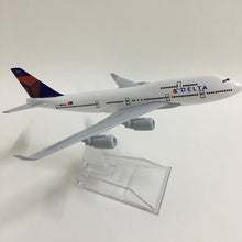 Load image into Gallery viewer, Delta Air Lines Boeing 747 N670US Airplane 16cm Diecast Plane Model
