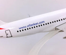 Load image into Gallery viewer, SriLankan Airlines Airbus A320 Airplane 16cm Diecast Plane Model
