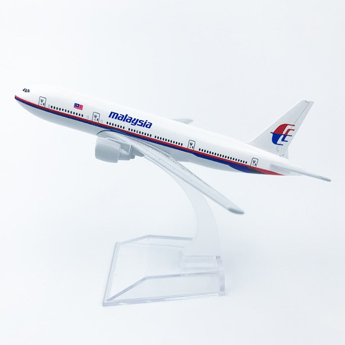 Malaysia Airlines Boeing 777 Airplane 16cm Diecast Plane Model