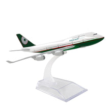 Load image into Gallery viewer, EVA Air Taiwan Boeing 747 Airplane 16cm Diecast Plane Model
