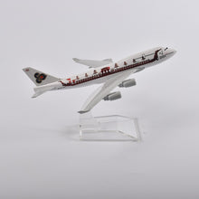 Load image into Gallery viewer, Thai Airways Boeing 747 APEC Dragon Boat Airplane 16cm Diecast Plane Model
