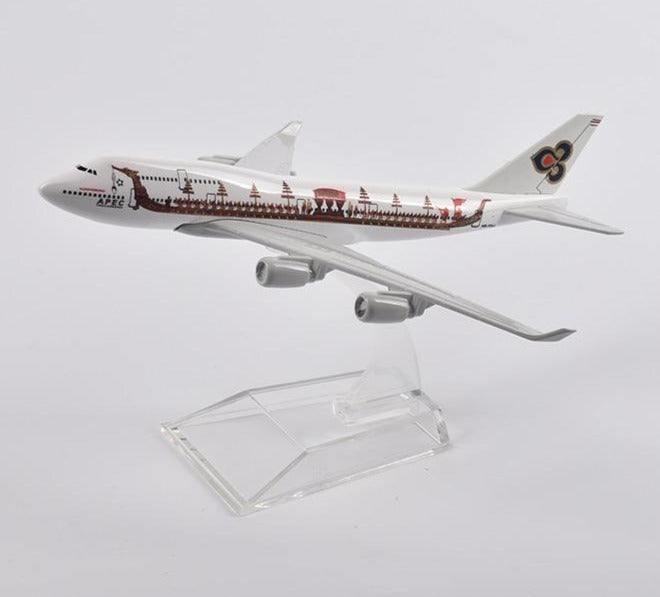 Thai Airways Boeing 747 APEC Dragon Boat Airplane 16cm Diecast Plane Model