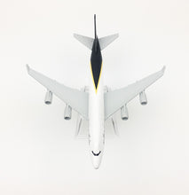 Load image into Gallery viewer, UPS Courier Cargo Boeing 747 Airplane 16cm Diecast Plane Model
