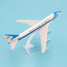 Load image into Gallery viewer, United States Air Force Boeing 747 Airplane 16cm Diecast Plane Model
