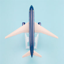 Load image into Gallery viewer, Vietnam Airlines Boeing 777 Airplane 16cm Diecast Plane Model
