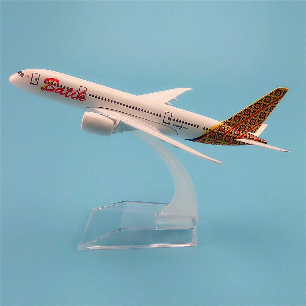 Batik Indonesia Airlines Boeing 787 Airplane 16cm DieCast Plane Model