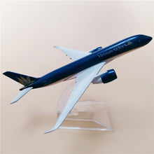 Load image into Gallery viewer, Vietnam Airlines Airbus A350 VN-A889 Airplane 16cm DieCast Plane Model
