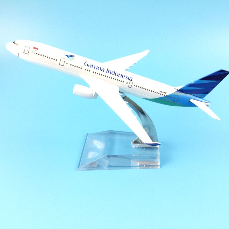 Garuda Indonesia Airlines Airbus A330 Airplane 16cm Diecast Plane Model